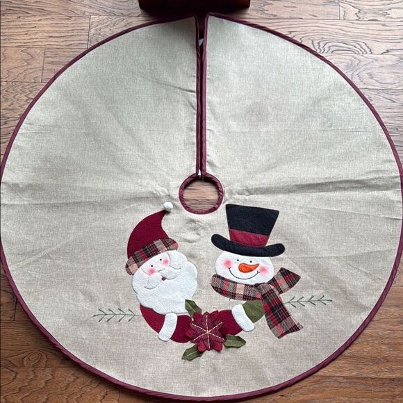 Festive Santa and Snowman Tree Skirt - Picture 1 of 3